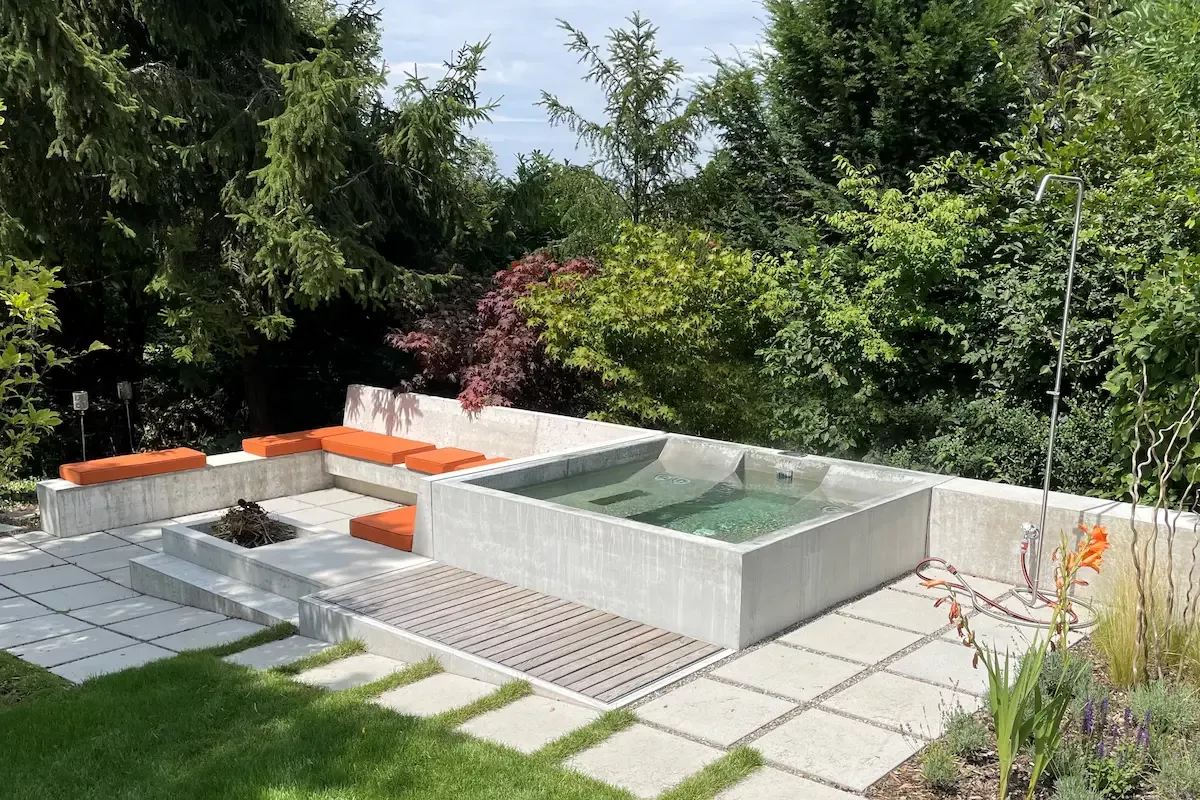 Betonwhirlpool dade design | HOTSTONE Whirlpool aus dade ROC Beton